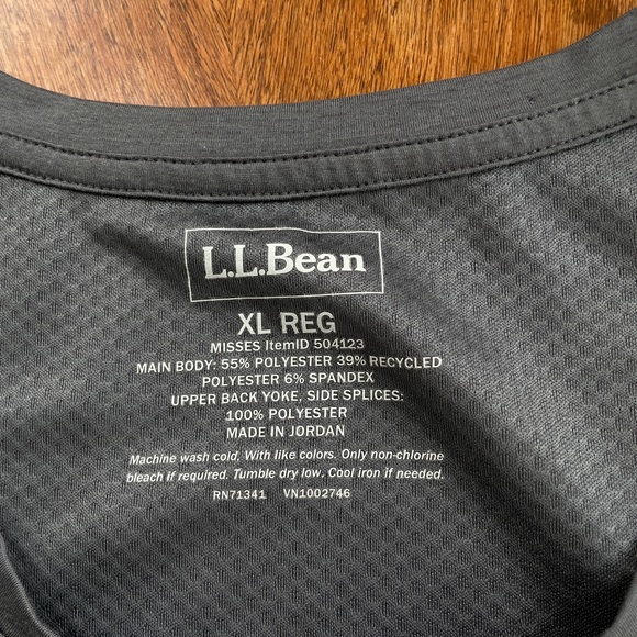 Women’s new LLBean outdoor pullover tee - Picture 2 of 5